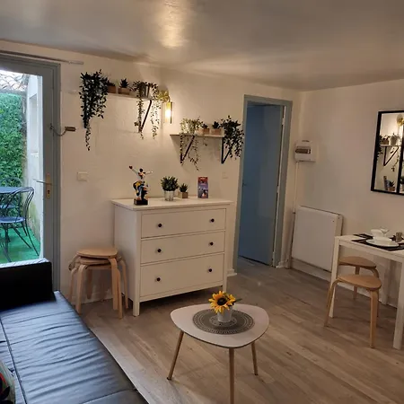 Studio/2 Pieces, Terrasse Avignon Buitenkant foto